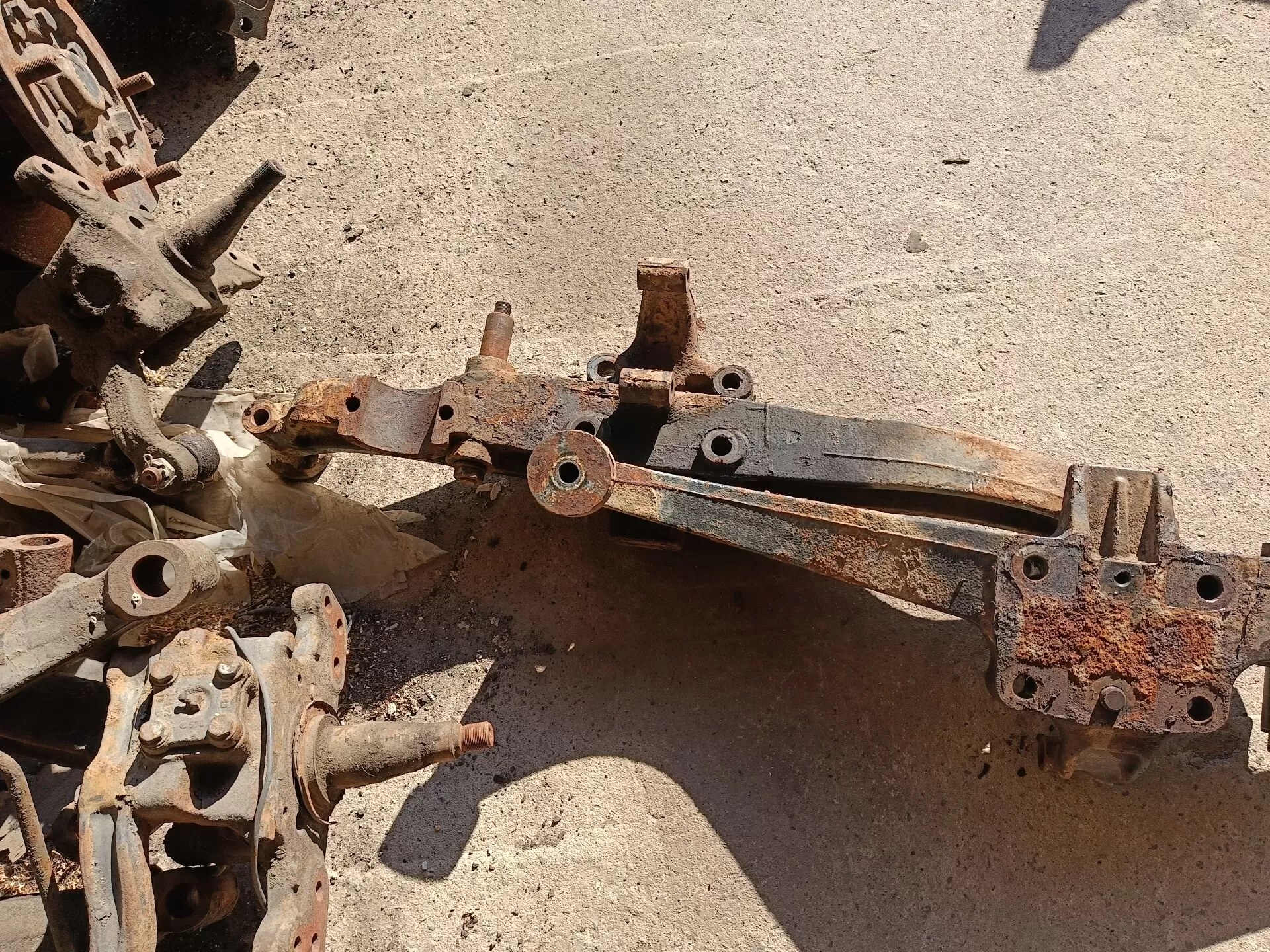 балка передняя в сборе Мерседес-Бенц 1218