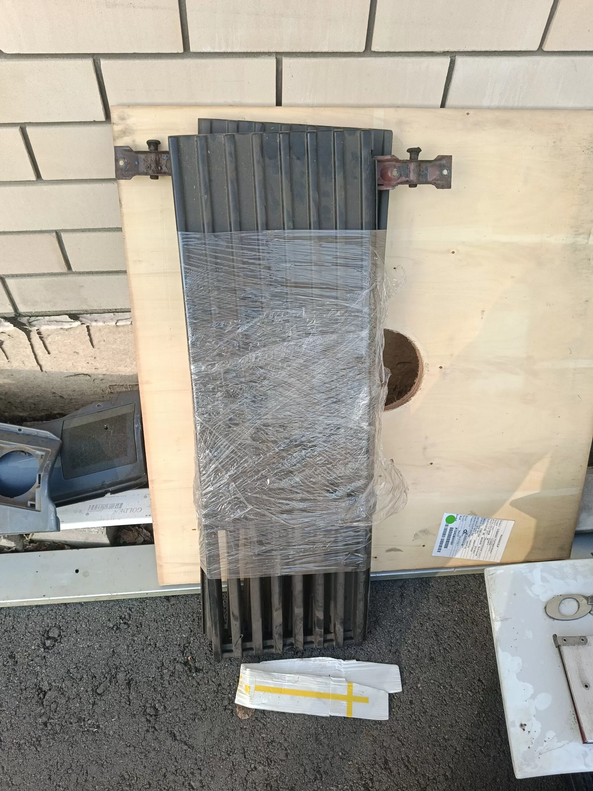 решетка радиатора Mercedes-Benz-814