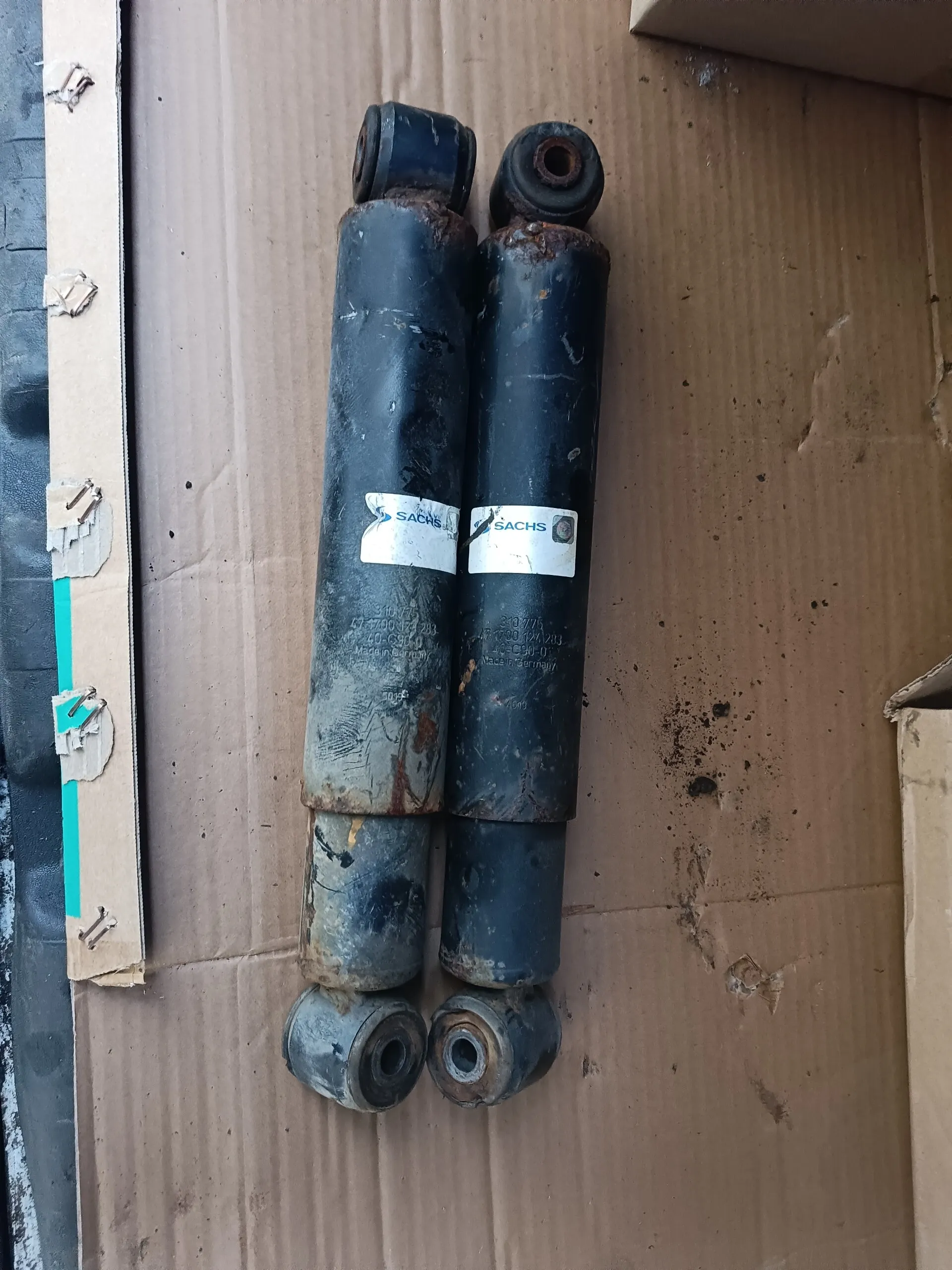 задний амортизатор 310775