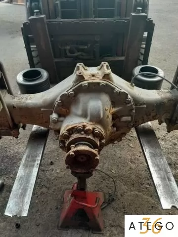 Задний мост Мерседес-Бенц-823 в сборе