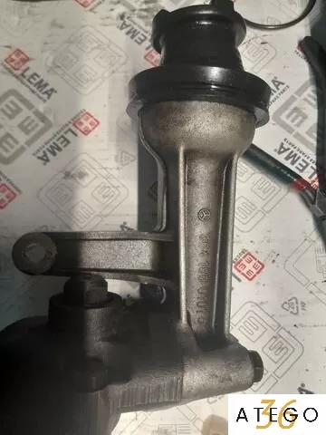 Масляный насос двигателя OM364LA Mercedes – оригинал, в наличии