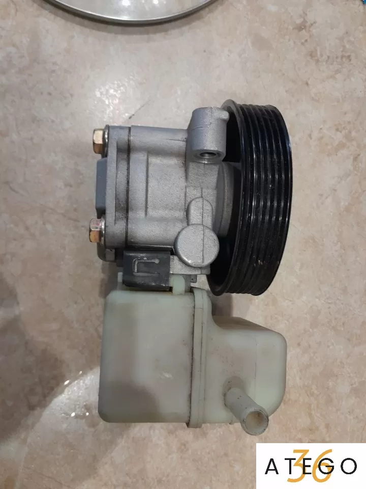 Насос гура mazda 6