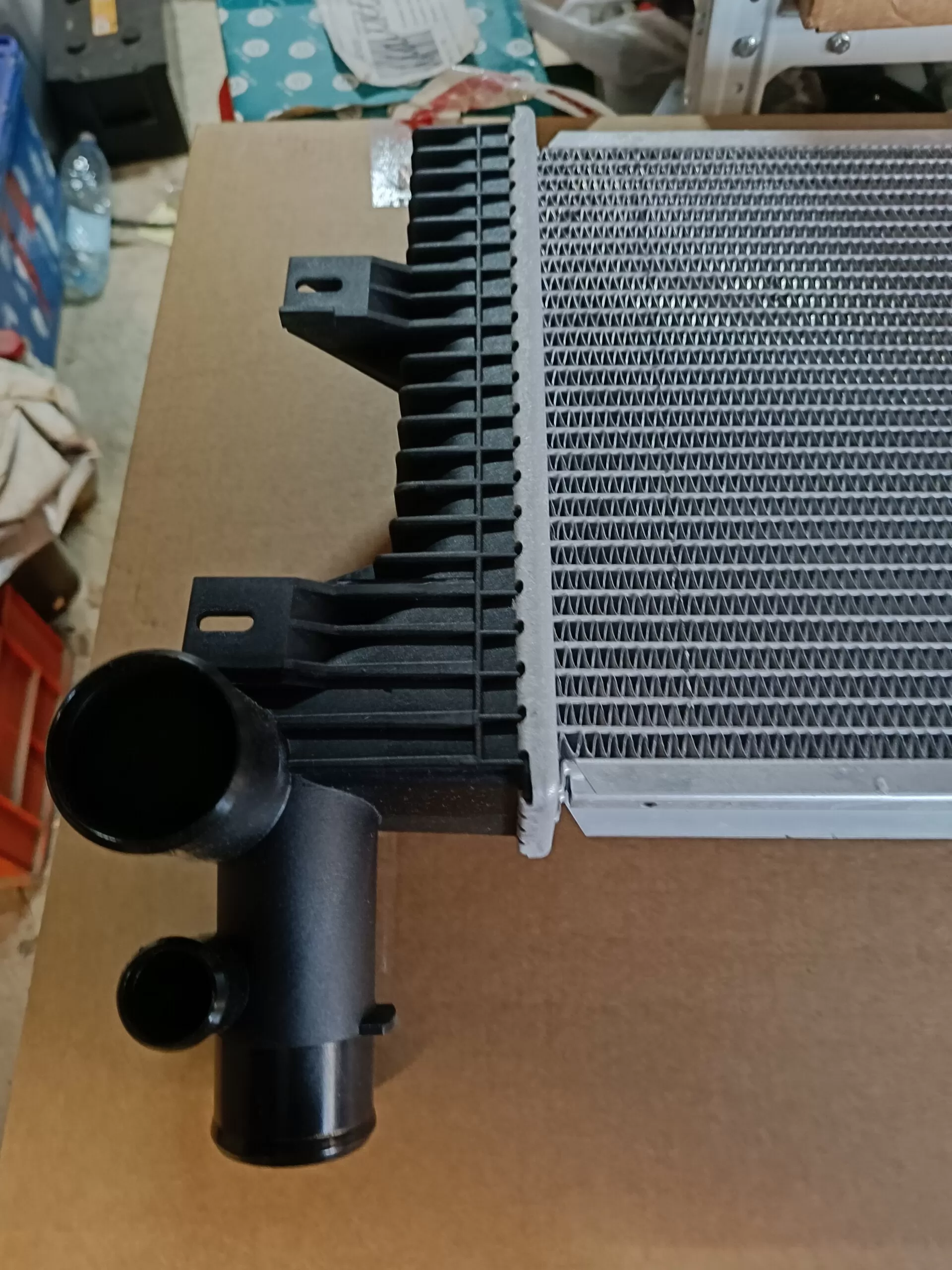 нижний радиатор Мерседес-Бенц Атего 1224 A9735000903