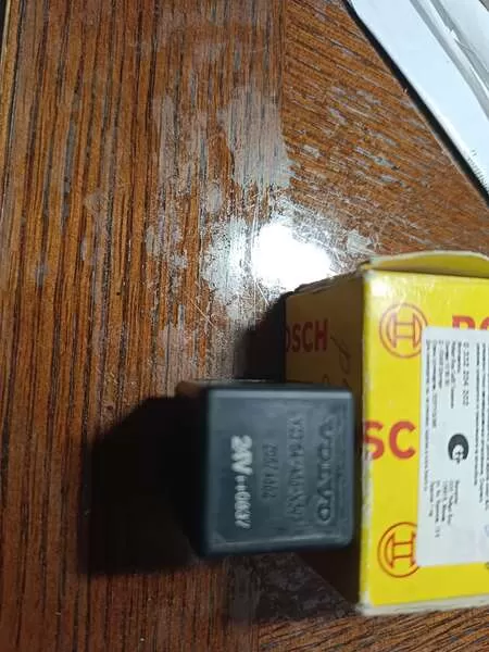 0 332 204 202  реле стартера