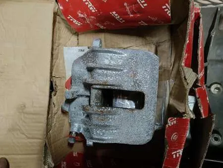 Суппорт задний тормозной Mercedes-Benz Sprinter